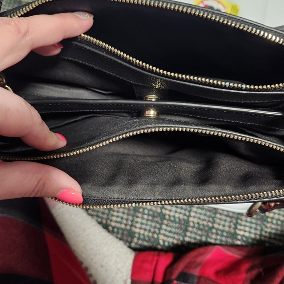 Authentic Coach bag - Picture 2 of 2